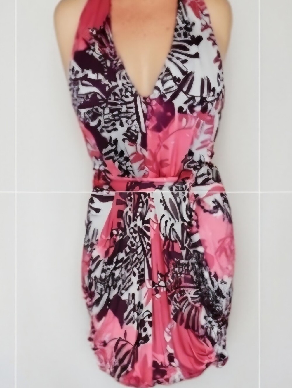 Marciano colorful, low cut dress